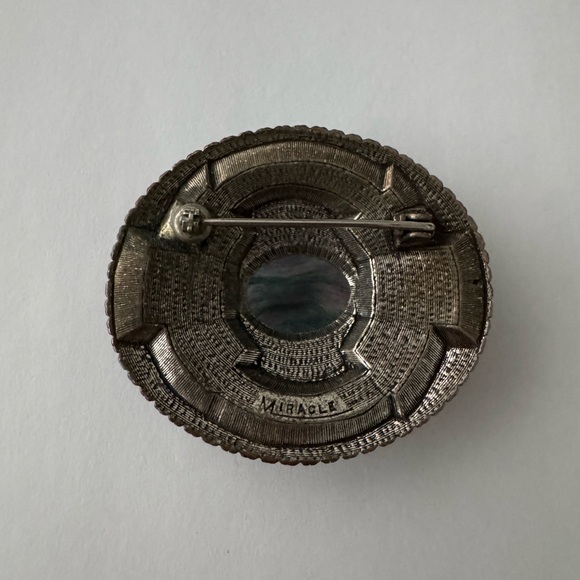 Miracle Scottish Celtic Wheel Brooch - Picture 2 of 2